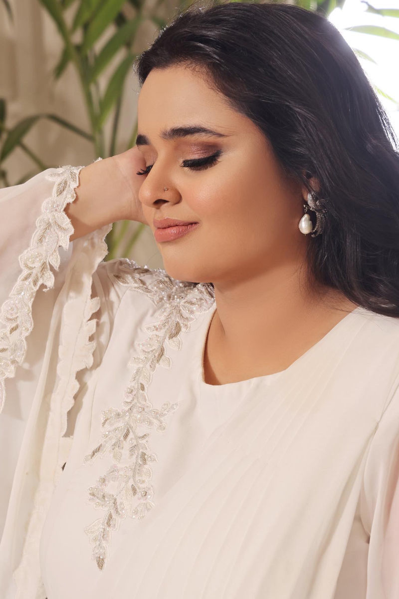 Picture of Faiza Saleem in Azal