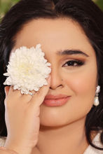 Picture of Faiza Saleem in Azal