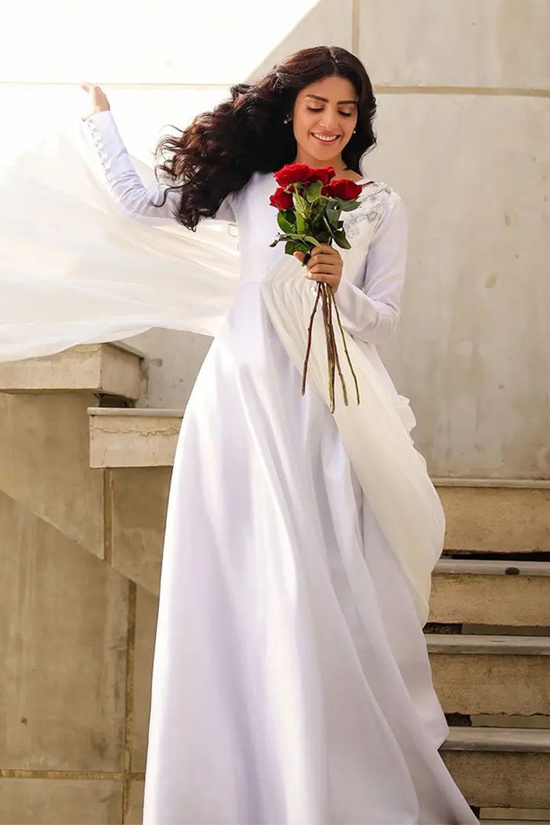 Picture of Ayeza Khan in Suraiti