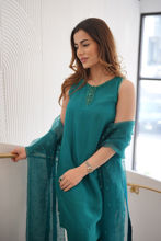 Picture of Chandani Asfand in Ezra