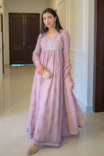 Picture of Amina Sultan in Isha