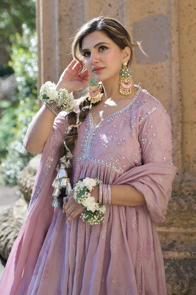 Picture of Samreen Tahir in Isha