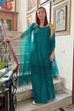 Picture of Anoushey in Lexi