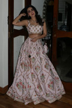 Picture of Hajra in Naina