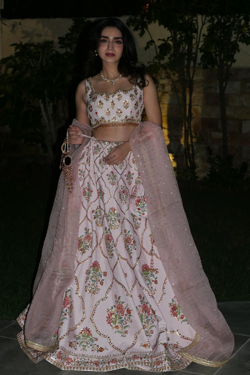 Picture of Hajra in Naina