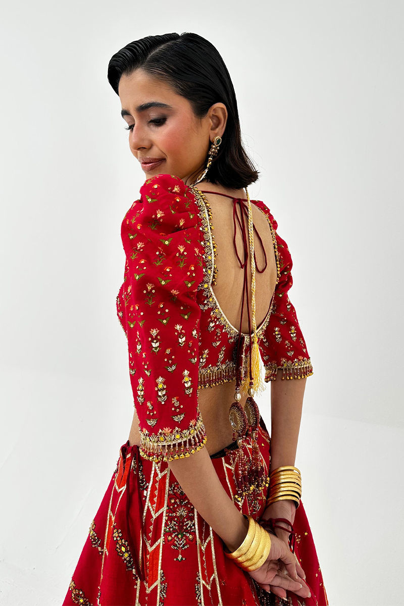 Picture of Nashrah in Rafia