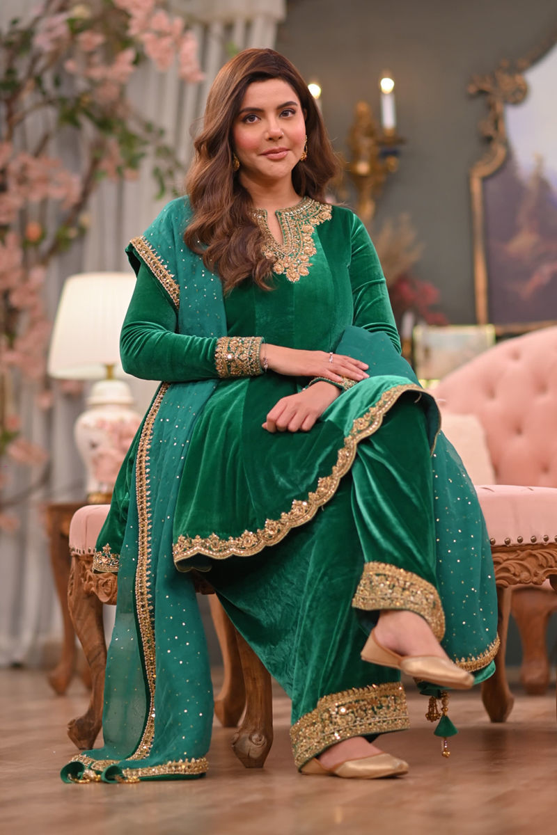 Picture of Nida Yasir in Misha