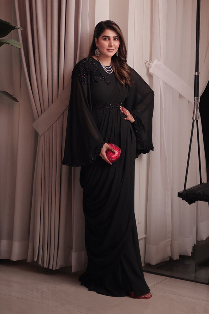 Picture of Areeba Habib in Azal