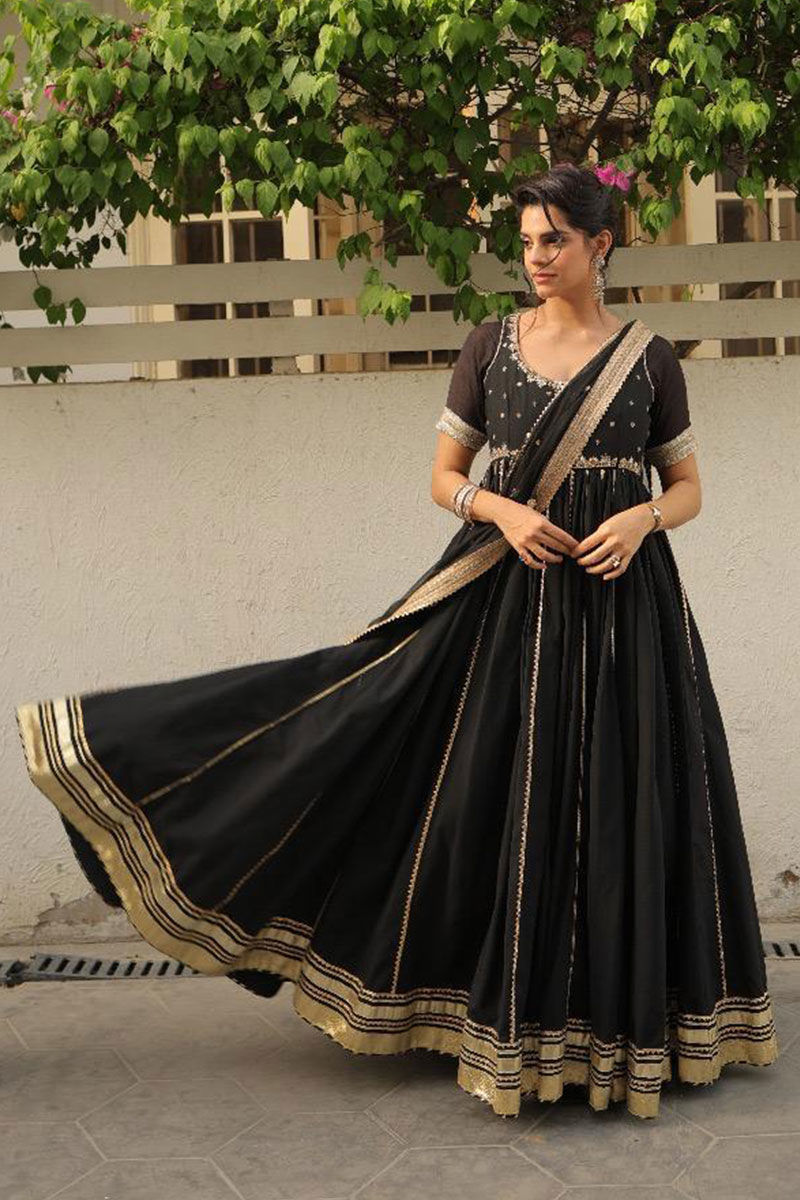 Picture of Sanam Saeed in Divya